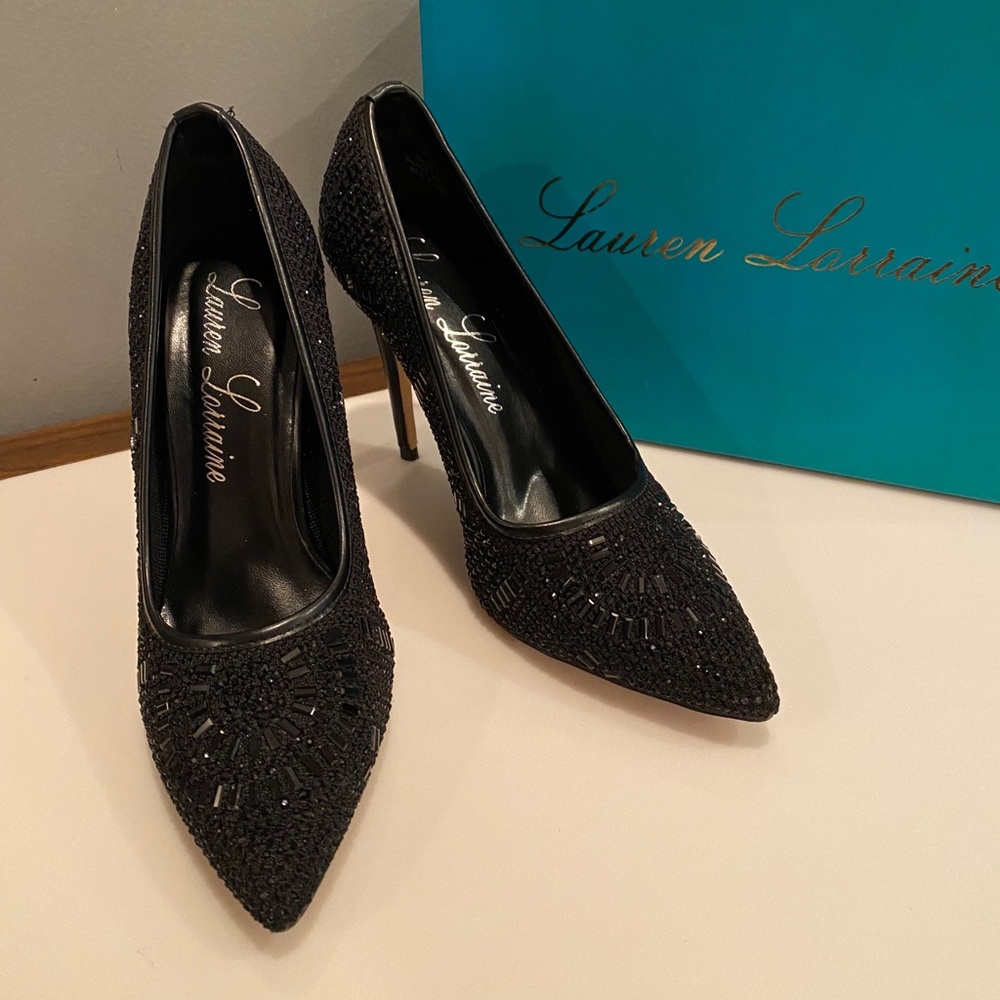 Lauren Lorraine Sarah Rose Embellished Pump.